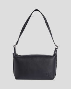 CALVIN KLEIN ULTRALIGHT SHOULDERBAG22 PU (Dimensions: 22 x 15 x 10 cm)