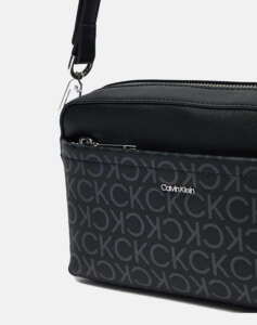 CALVIN KLEIN CK MUST CONV CAMERA BAG_MONO (Διαστάσεις: 22 x 15 x 8 εκ)