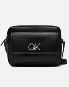 CALVIN KLEIN RE-LOCK CAMERA BAG W/FLAP_PBL (Dimensions: 21 x 15.5 x 5 cm)