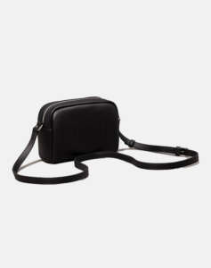 CALVIN KLEIN SCULPTED CAMERA BAG18 MONO (Dimensions: 13 x 18 x 7 cm.)