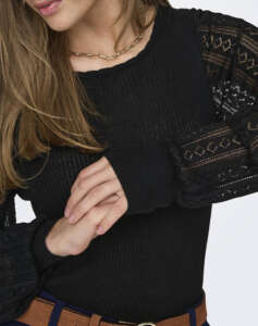 ONLY ONLANNELINA L/S O-NECK CC KNT