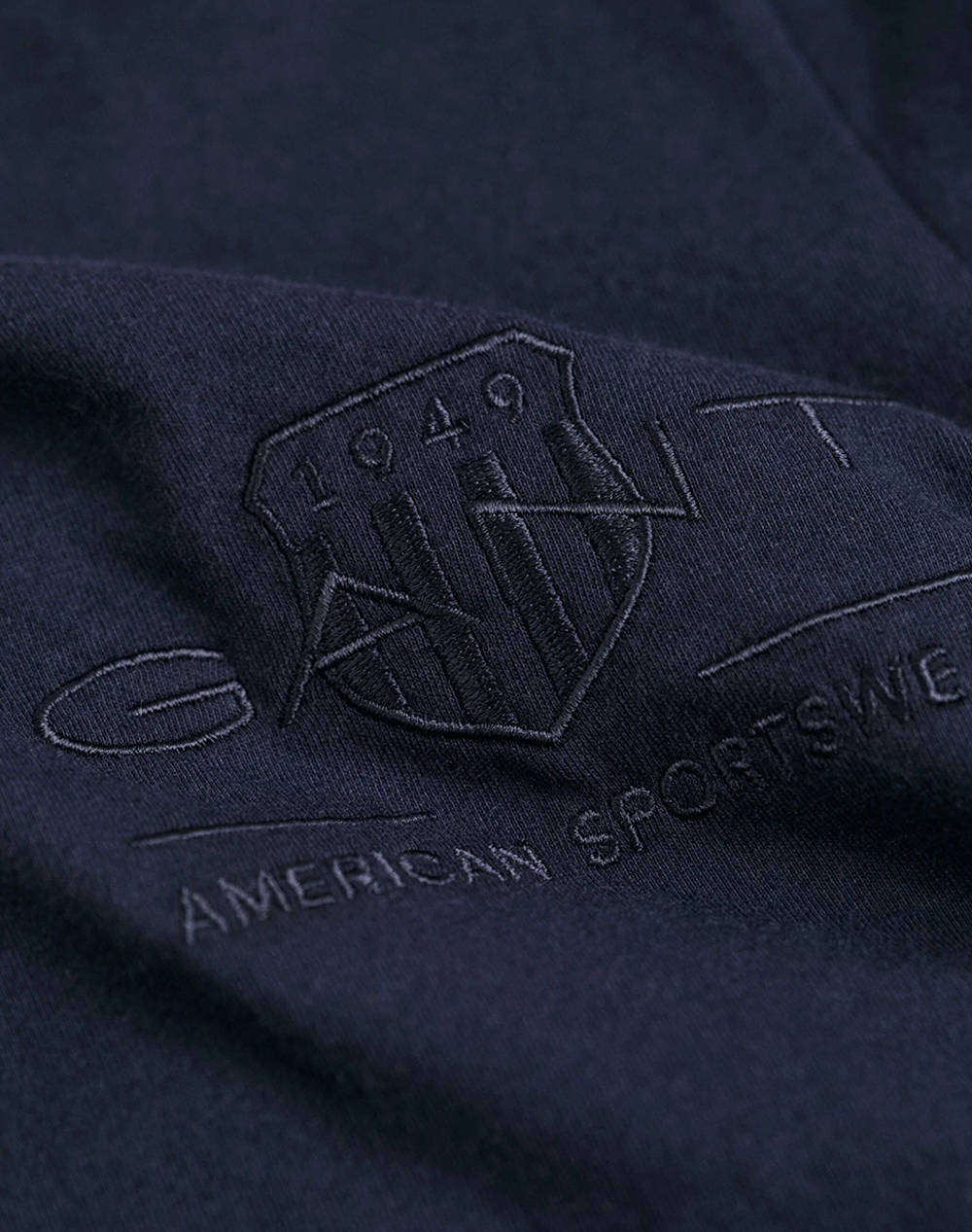 GANT REG TONAL SHIELD SS T-SHIRT