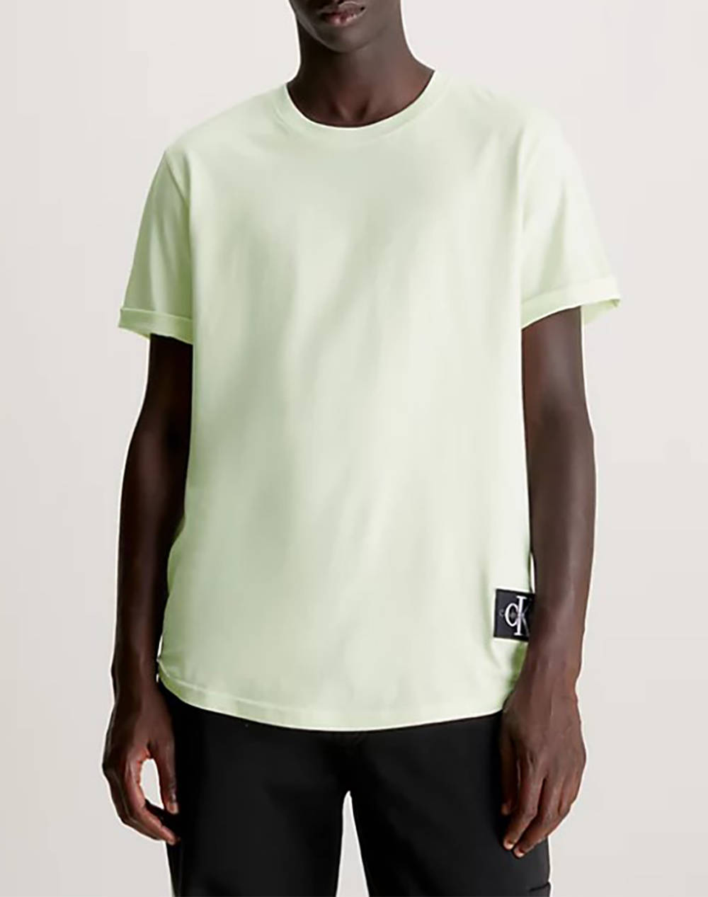 CALVIN KLEIN BADGE ROUND HEM TEE