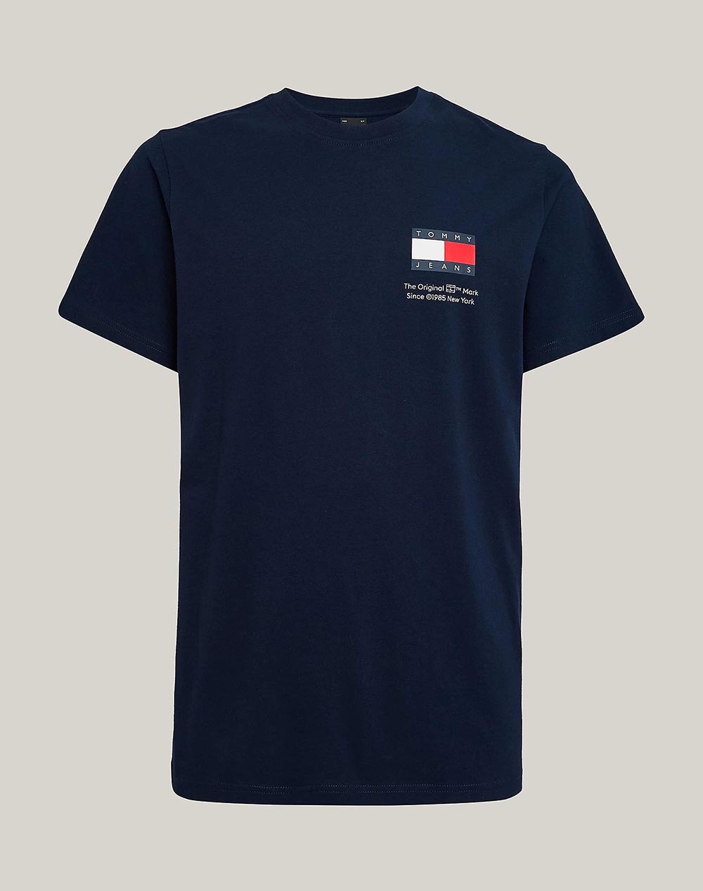 TOMMY JEANS TJM ESSENTIAL FLAG TEE EXT