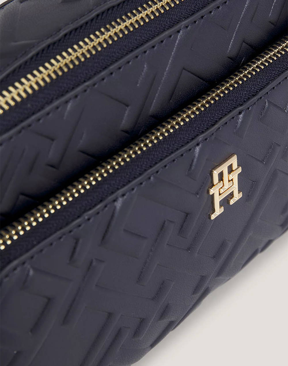 Tommy Hilfiger Iconic Tommy Monogram Camera Bag in Blue