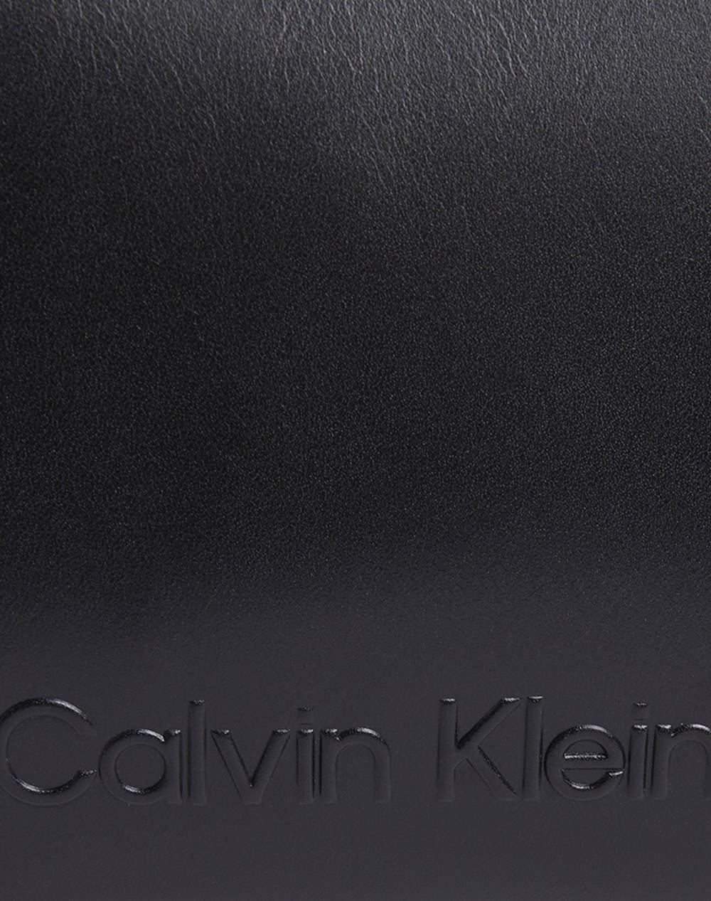 CALVIN KLEIN EMBOSSED LOGO CAMERA BAG (Dimensions: 22 x 15 x 10 cm)