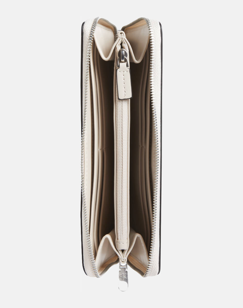 CALVIN KLEIN SCULPTED ZIP AROUND DEBOSS (Dimensions: 19 x 9.5 cm.)