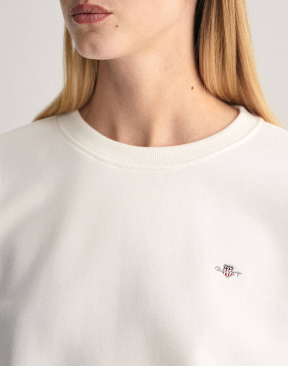 GANT LS SHIELD C-NECK SWEATSHIRT