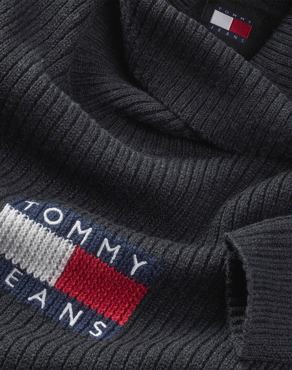 TOMMY JEANS TJW MELANGE TRTLNCK FLAG SWEATER