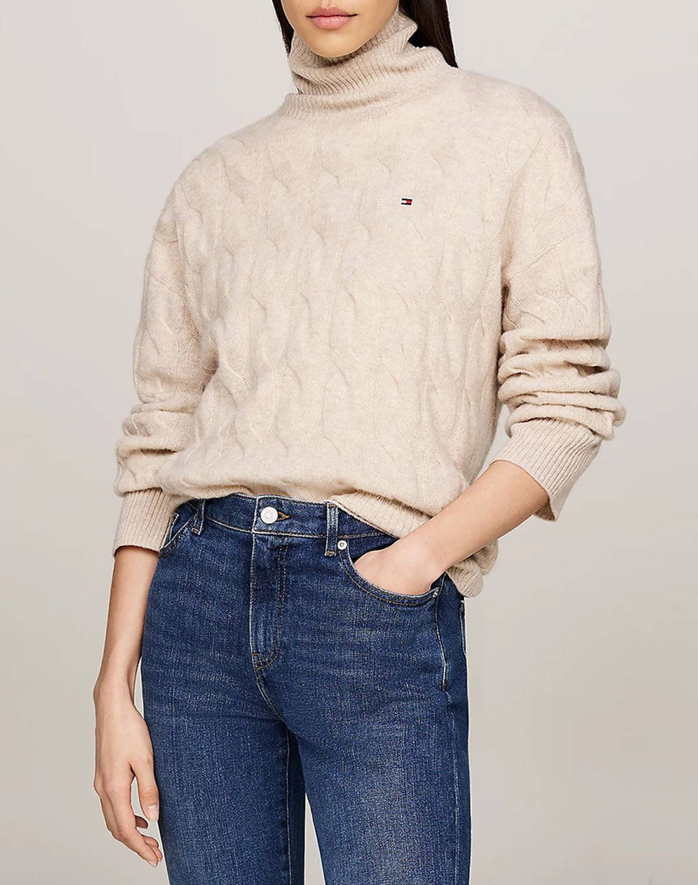 TOMMY HILFIGER SOFT WOOL CABLE ROLL-NK SWEATER