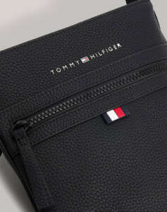 TOMMY HILFIGER ESSENTIAL MINI CROSSOVER (Διαστάσεις: 20 x 21.5 x 4 εκ)